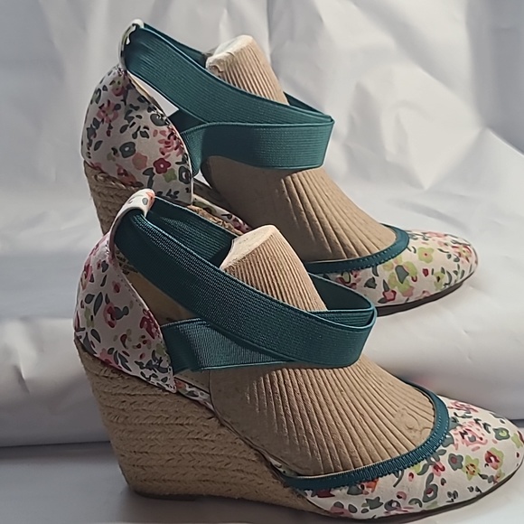 REPORT-Antonella floral print w/ teal trimming and elastic straps wedges - Picture 2 of 8